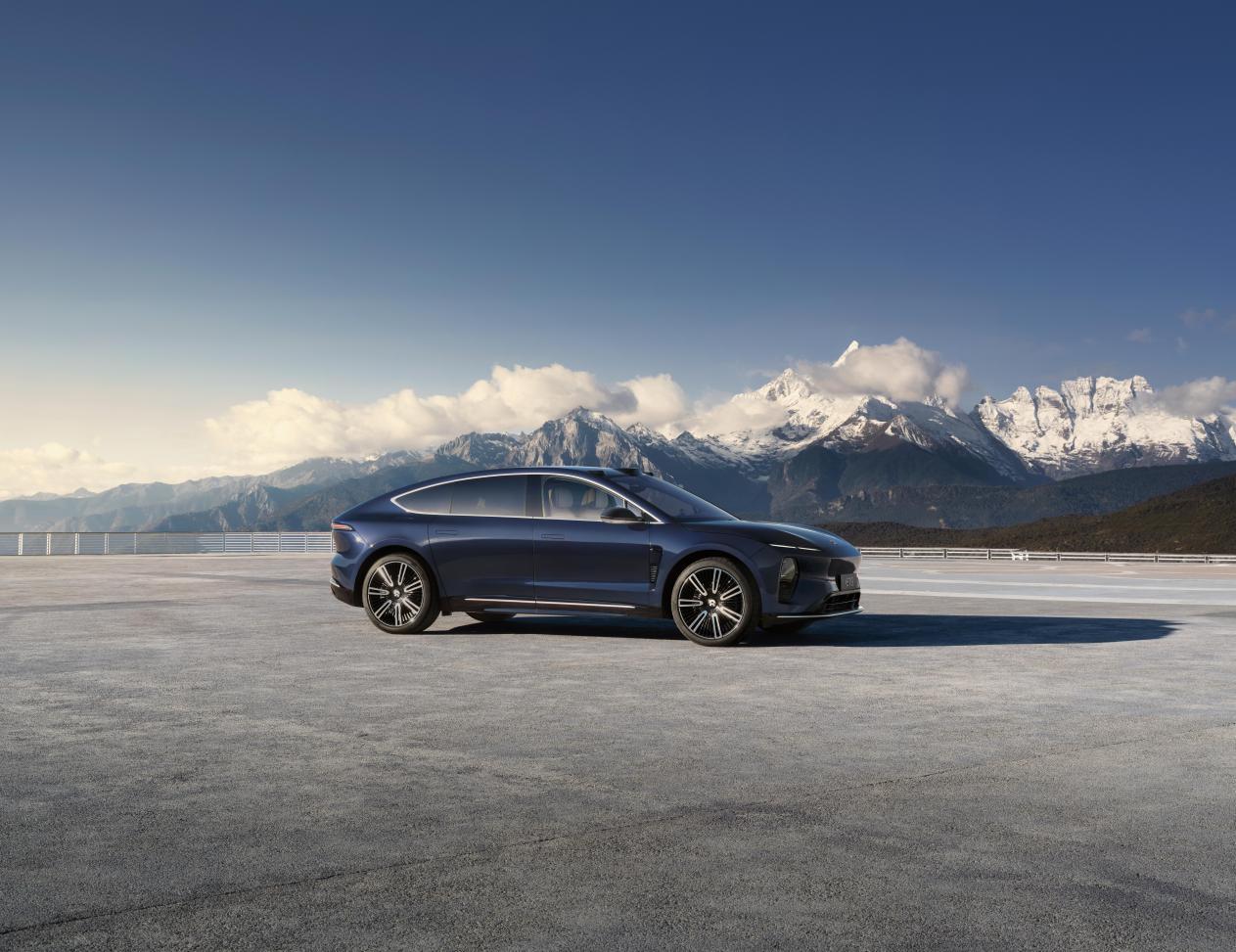 试完蔚来ET9,帕梅车主沉默了:这才是老板该开的车!