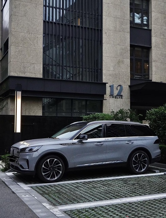 别再被“伪豪华”忽悠！林肯飞行家的质感+静谧性才是真王道