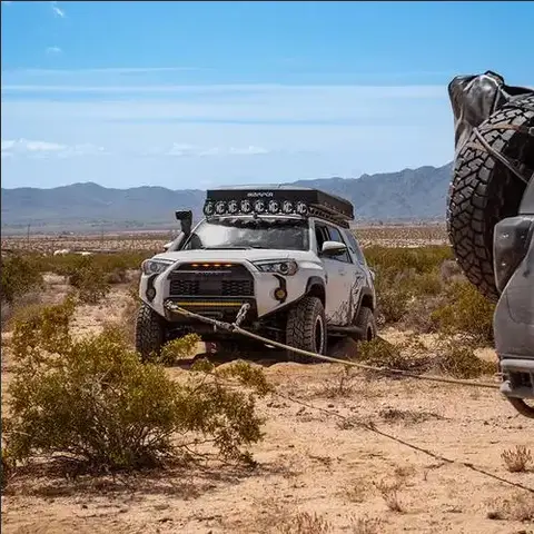 越野安全指南：沙坑与泥地基础脱困技巧